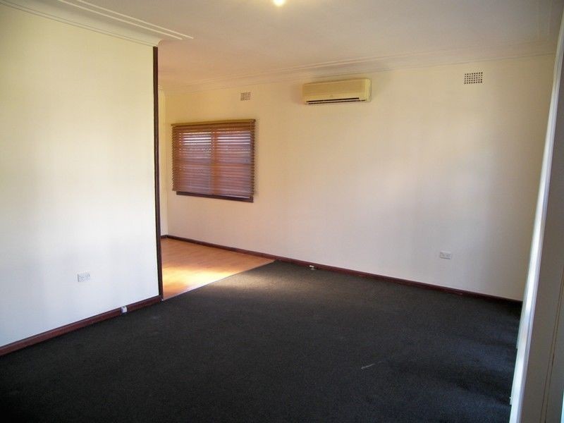 129 Princes Highway, Albion Park Rail NSW 2527