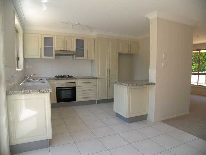 2/14 Koona Street, Albion Park Rail NSW 2527
