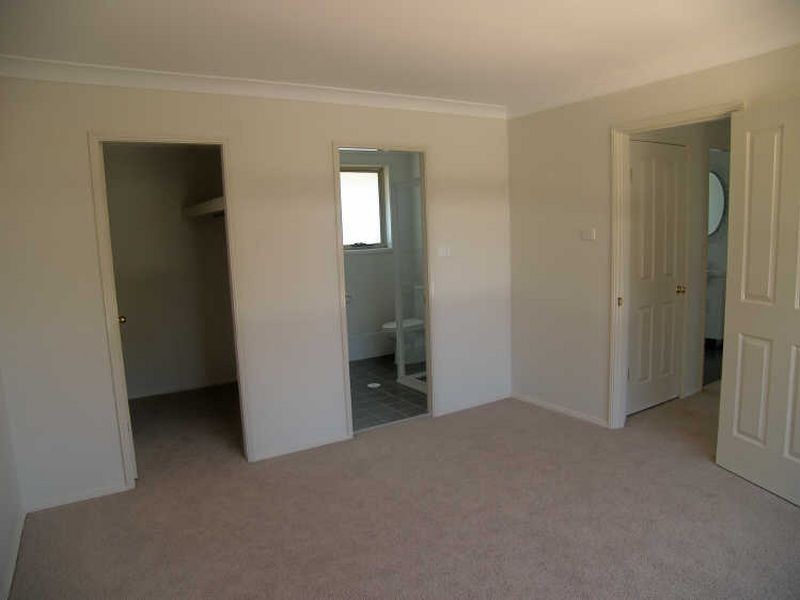 2/14 Koona Street, Albion Park Rail NSW 2527
