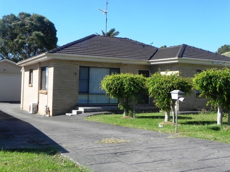 18 Cassia St, Barrack Heights NSW 2528