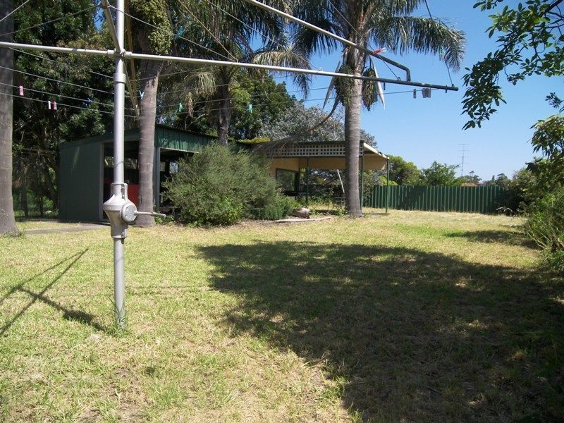 1 Fitzgerald St, Cringila NSW 2502