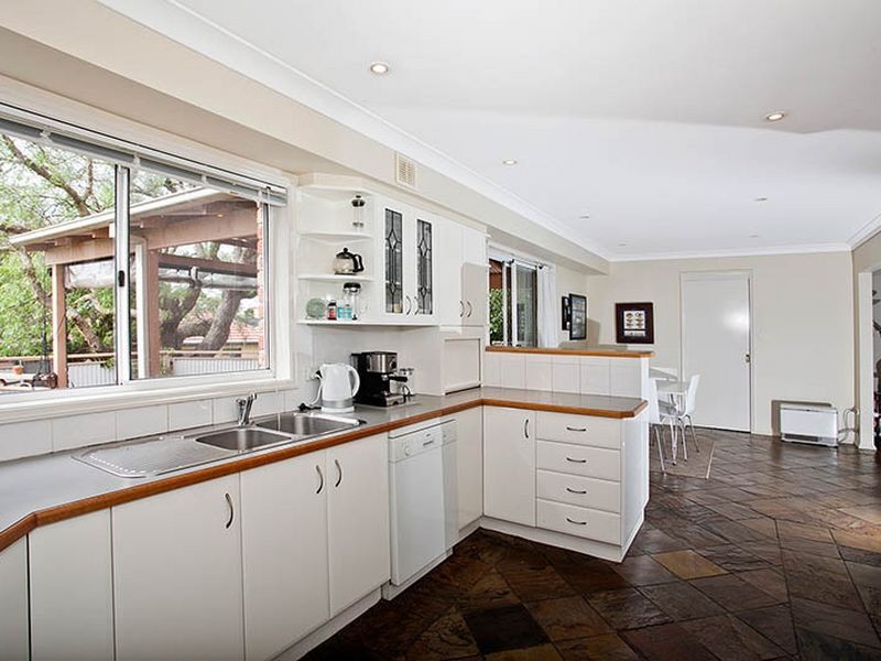 9 Towns St, Shellharbour NSW 2529