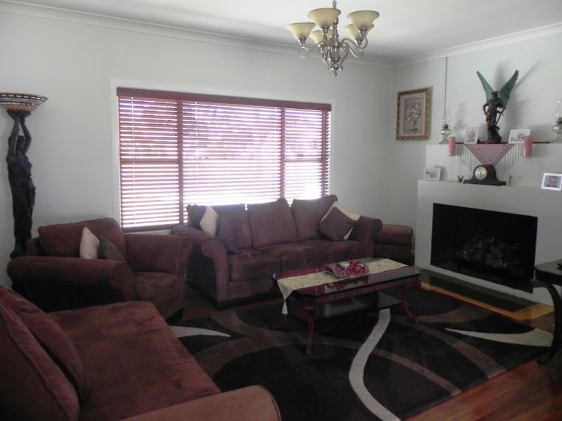 13 Karoo St, Albion Park Rail NSW 2527