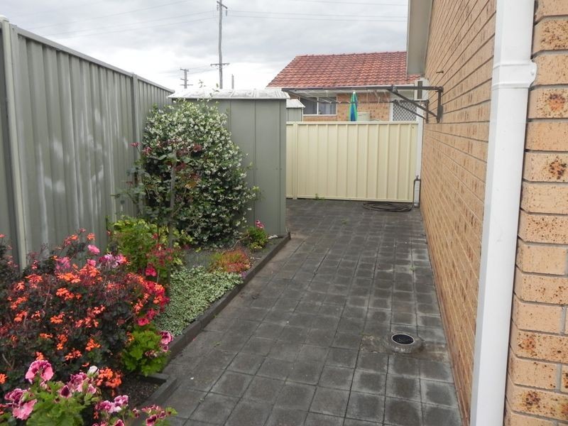 2/191 Tongarra Road, Albion Park NSW 2527