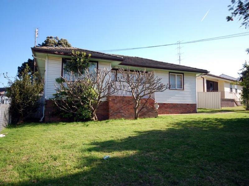 16 Beaton Street,, Lake Illawarra NSW 2528