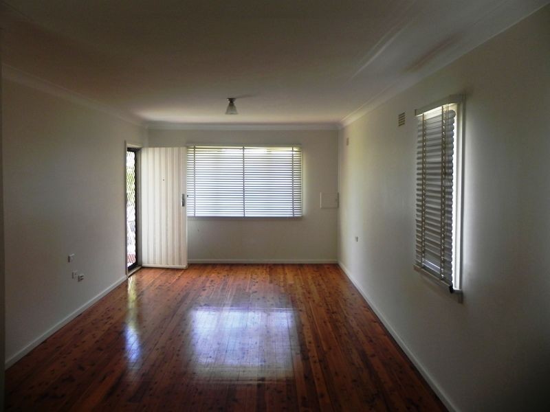 16 Beaton Street,, Lake Illawarra NSW 2528