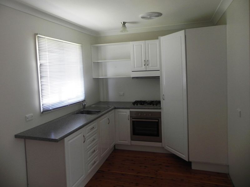16 Beaton Street,, Lake Illawarra NSW 2528