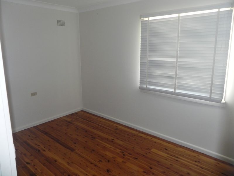16 Beaton Street,, Lake Illawarra NSW 2528