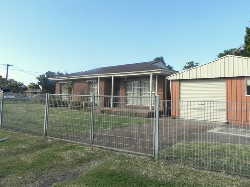 55 Poplar Ave, Albion Park Rail NSW 2527