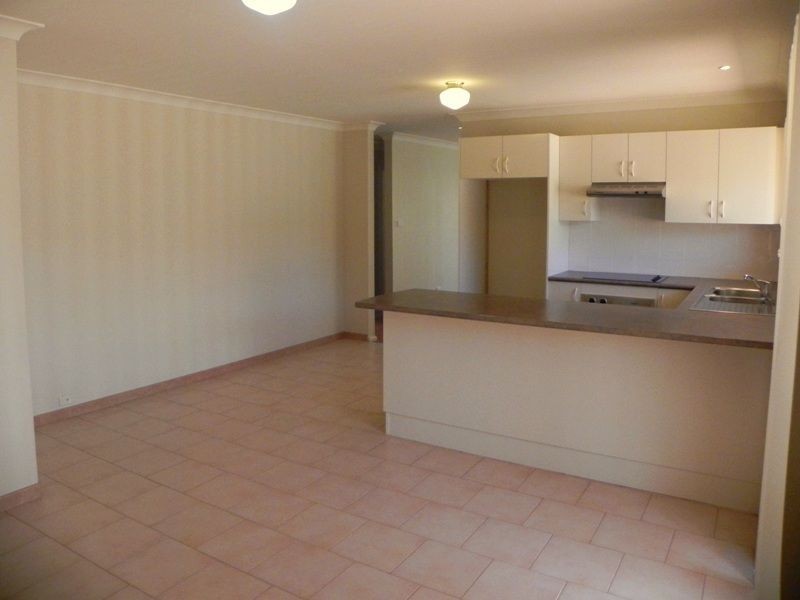 1/2 Colville St, Flinders NSW 2529