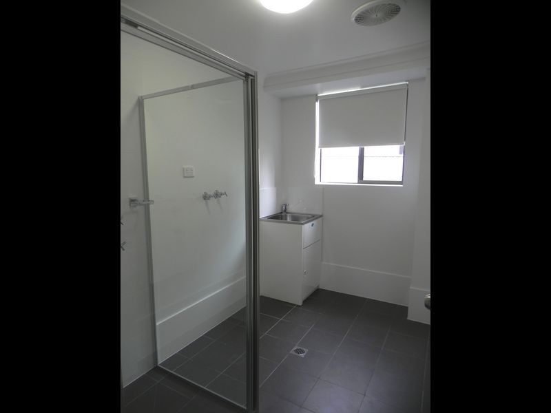 25 Phillip Cres, Barrack Heights NSW 2528