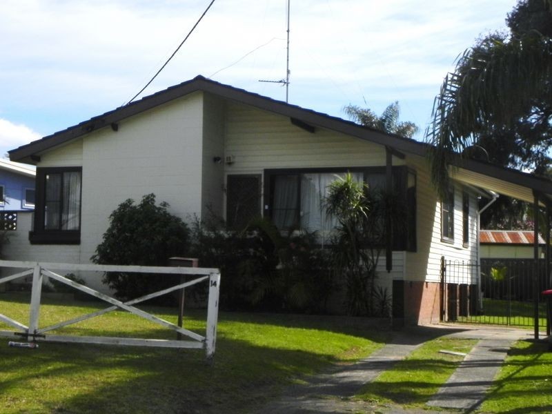 14 Irvine Street, Barrack Heights NSW 2528