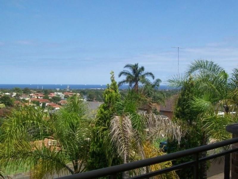 24 Parmenter Avenue, Corrimal NSW 2518