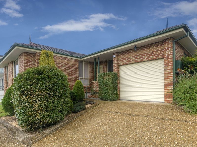 1/72 Daintree Drive, Albion Park NSW 2527