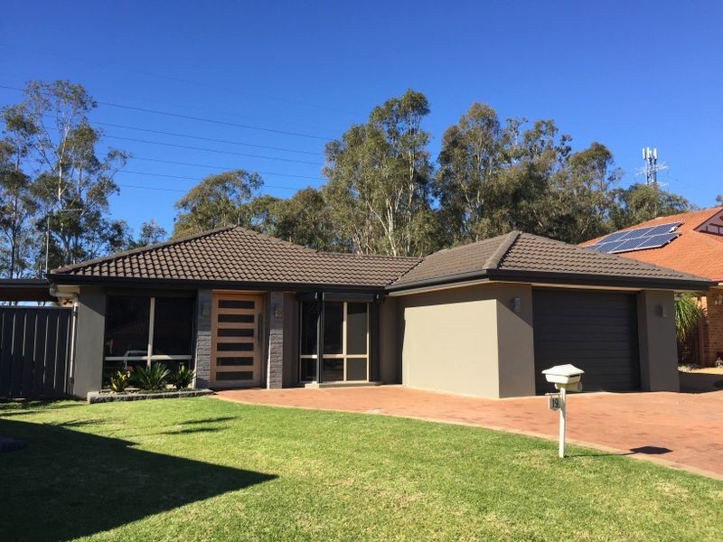19 Goldenwood Place, Horsley NSW 2530