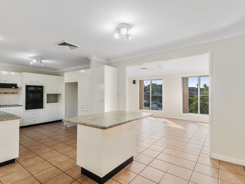 23 Minda Crescent, Oak Flats NSW 2529