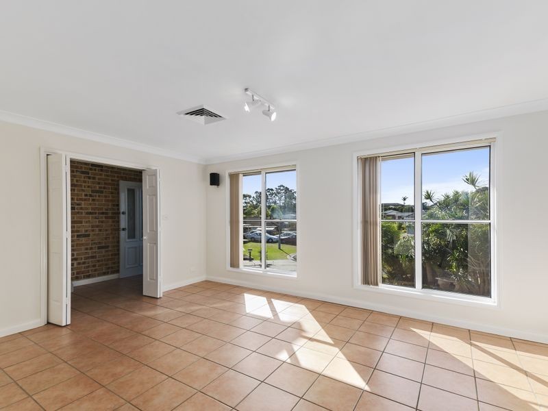 23 Minda Crescent, Oak Flats NSW 2529