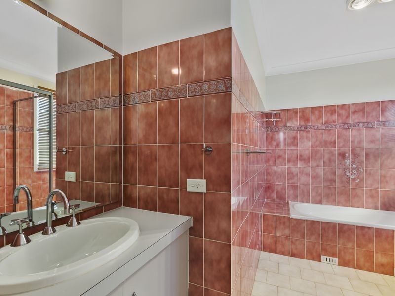 23 Minda Crescent, Oak Flats NSW 2529