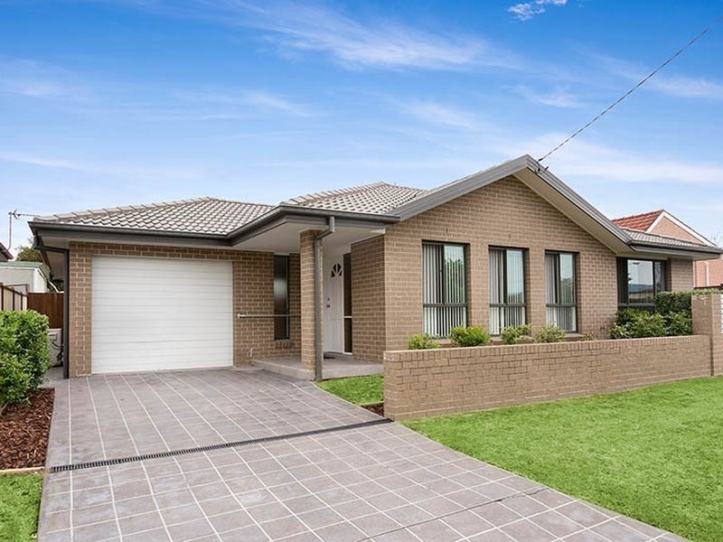 3 Madden Street, Oak Flats NSW 2529