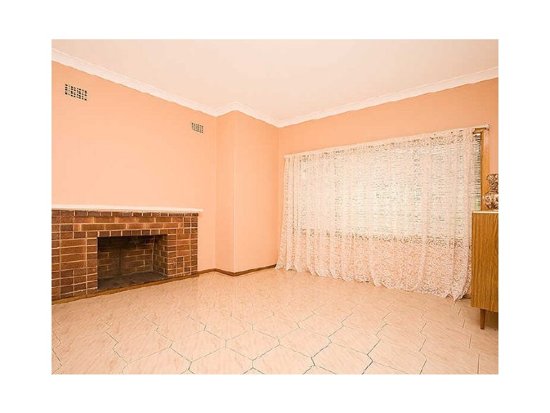 29 Fairfax Road, Warrawong NSW 2502
