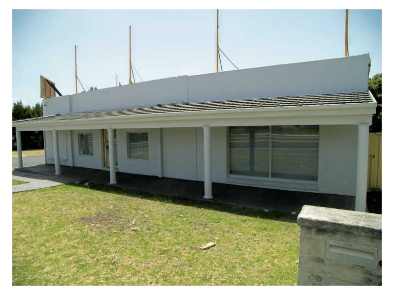 215 Princes Highway, Albion Park Rail NSW 2527