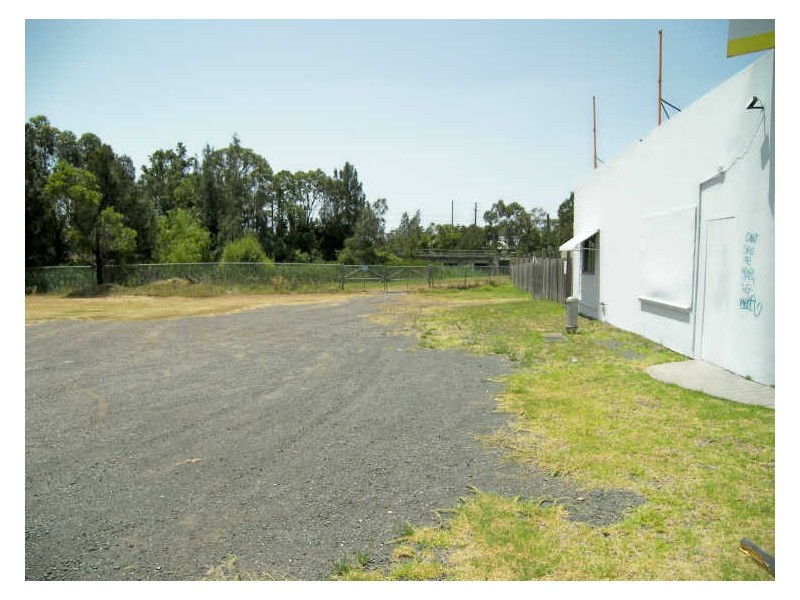 215 Princes Highway, Albion Park Rail NSW 2527