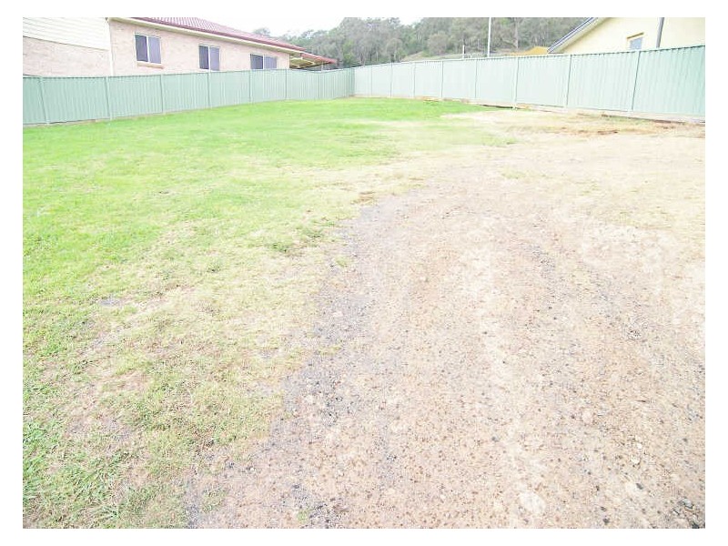 20 Clermont Cres, Albion Park NSW 2527