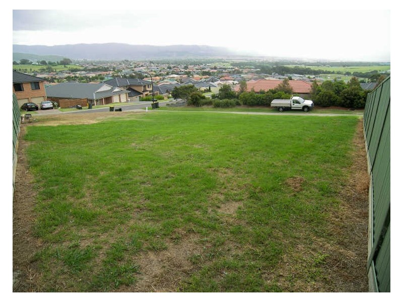 20 Clermont Cres, Albion Park NSW 2527