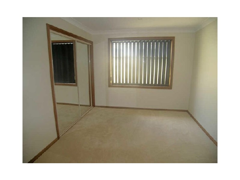102 Central Avenue, Oak Flats NSW 2529