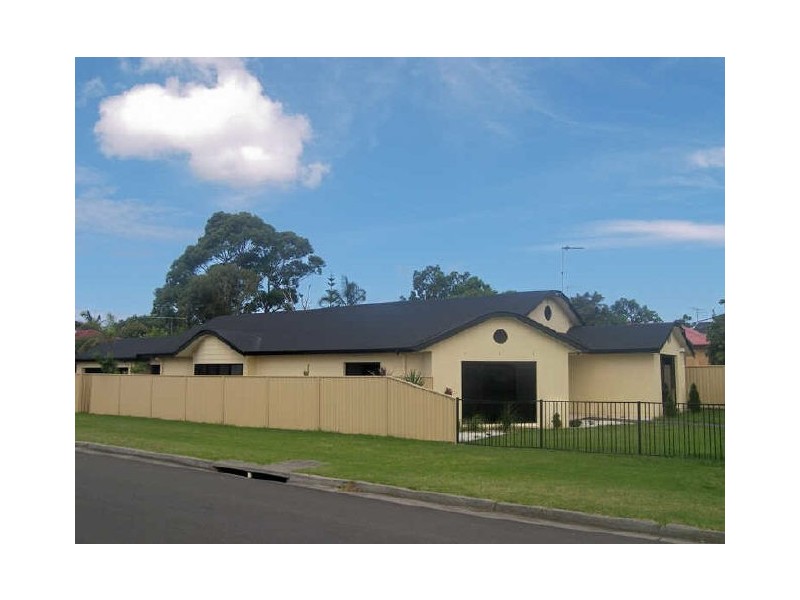 102 Central Avenue, Oak Flats NSW 2529