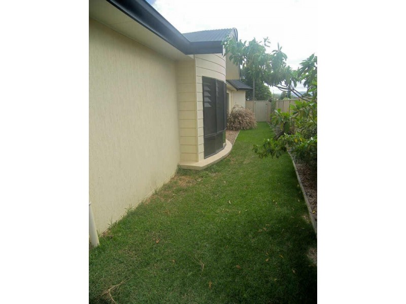 102 Central Avenue, Oak Flats NSW 2529