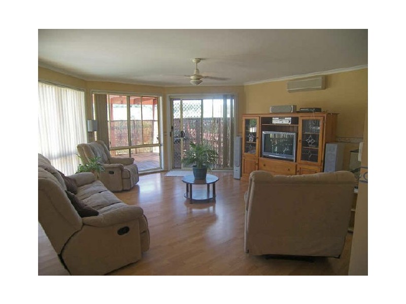 4 Mood Circuit, Albion Park NSW 2527