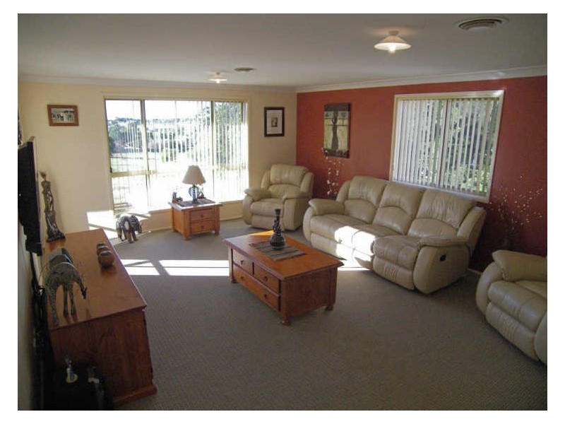 11 The Grove, Shellharbour NSW 2529
