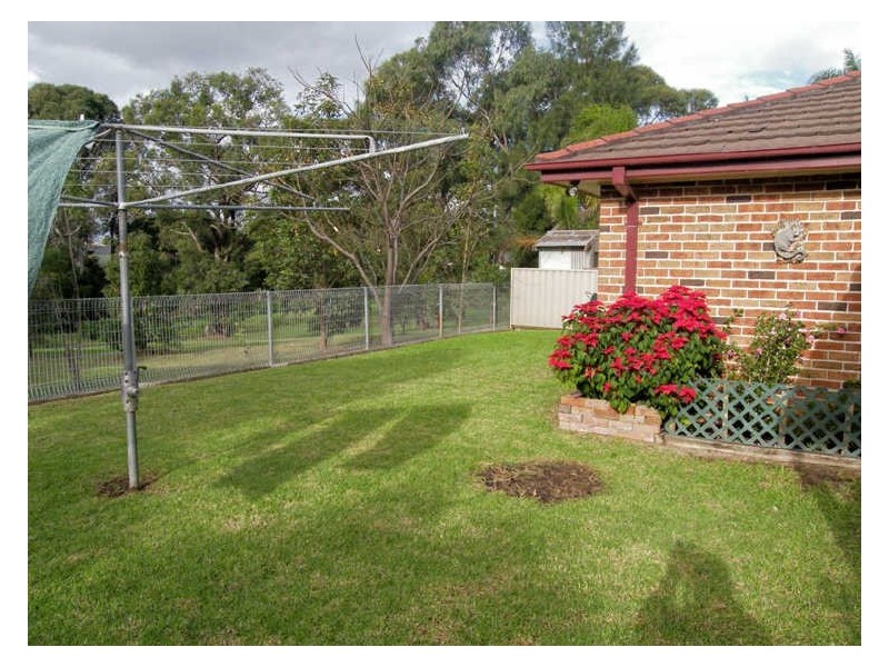 28 Centenary Rd, Albion Park NSW 2527