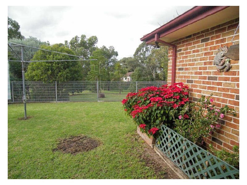 28 Centenary Rd, Albion Park NSW 2527