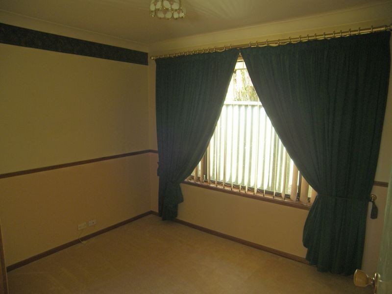 58 Conway Crescent, Oak Flats NSW 2529