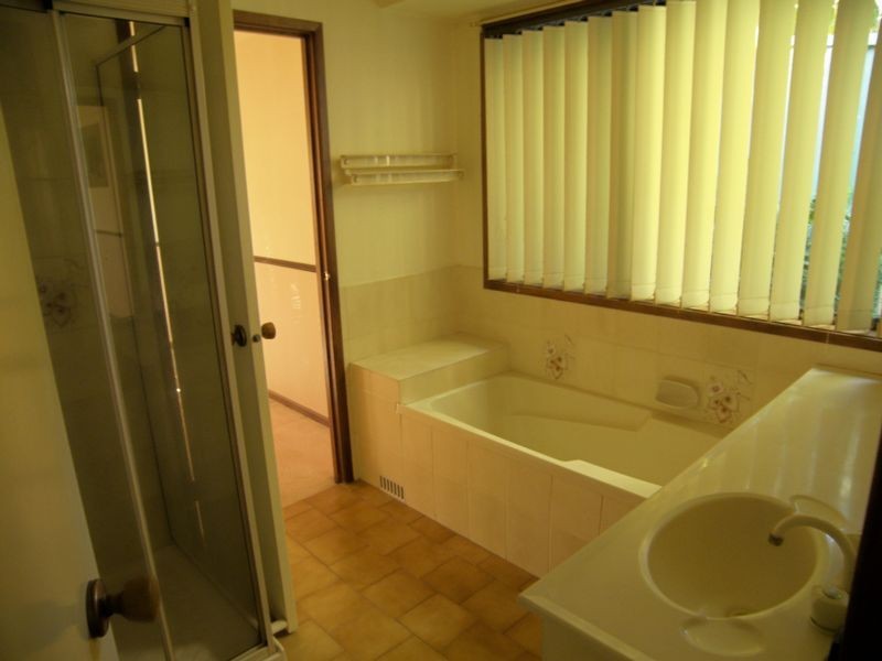 58 Conway Crescent, Oak Flats NSW 2529