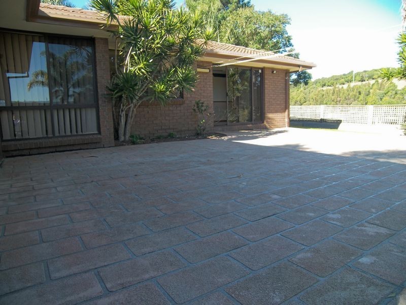 58 Conway Crescent, Oak Flats NSW 2529