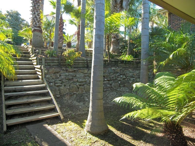 58 Conway Crescent, Oak Flats NSW 2529