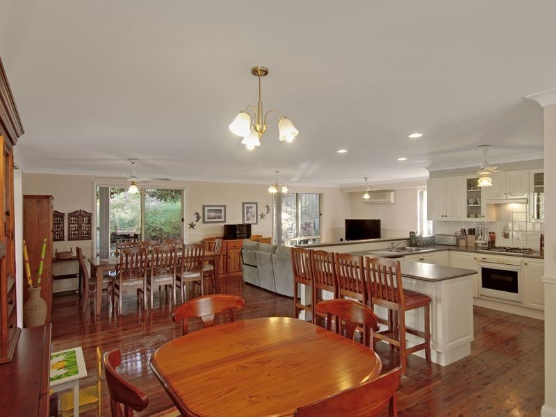 34 Abercrombie Crescent, Albion Park NSW 2527