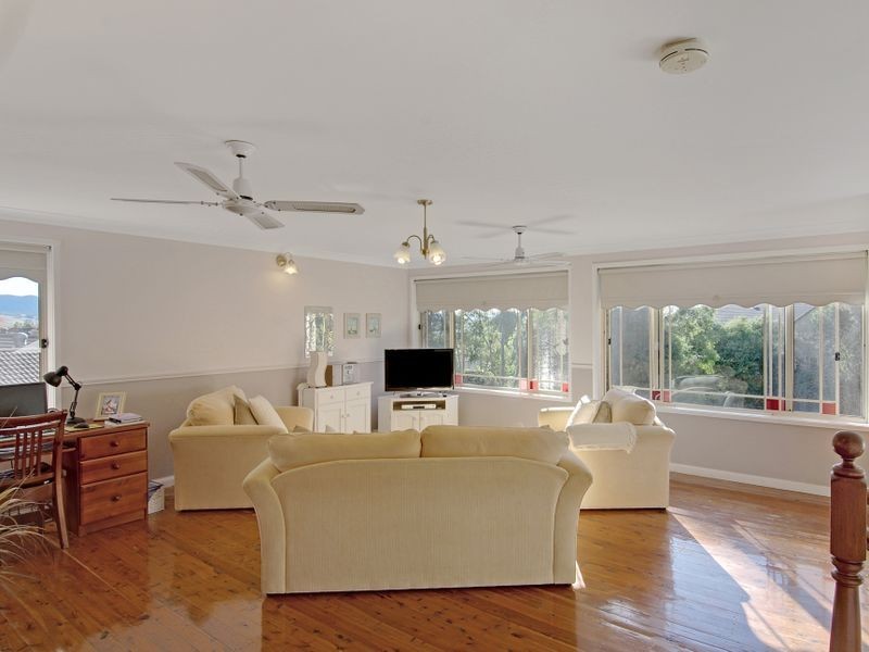 34 Abercrombie Crescent, Albion Park NSW 2527