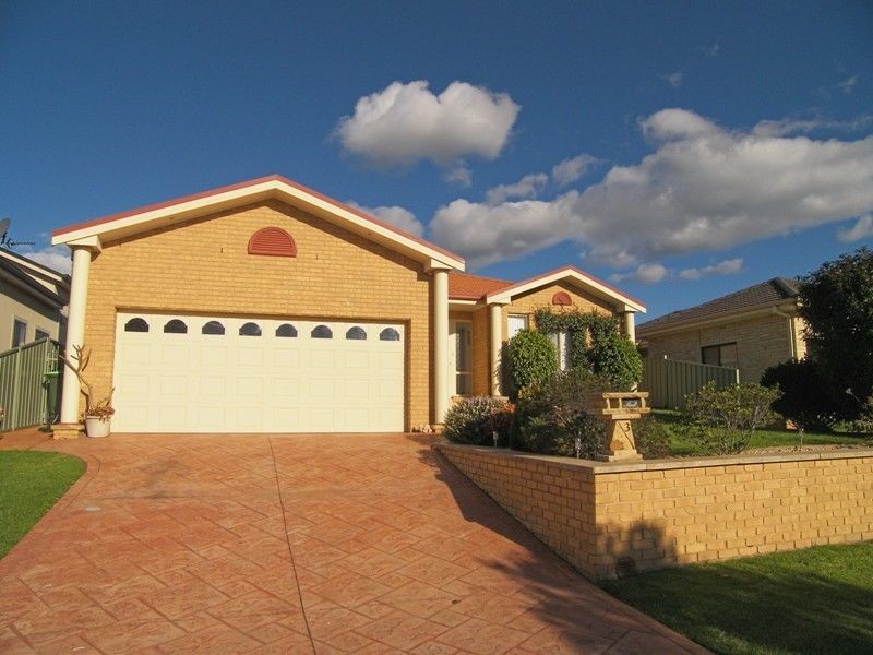 3 Kalgan Way, Albion Park NSW 2527
