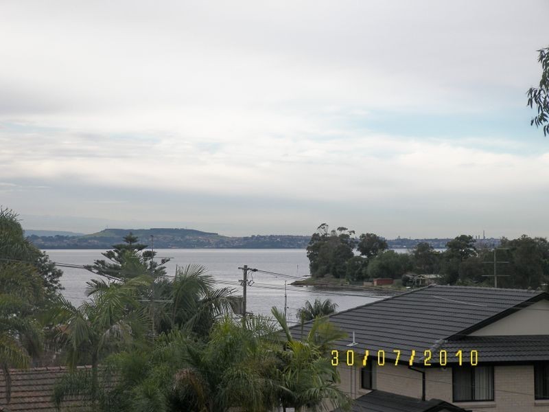 107 Deakin Street, Oak Flats NSW 2529