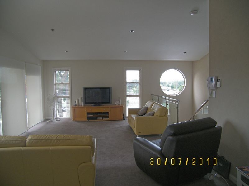 107 Deakin Street, Oak Flats NSW 2529