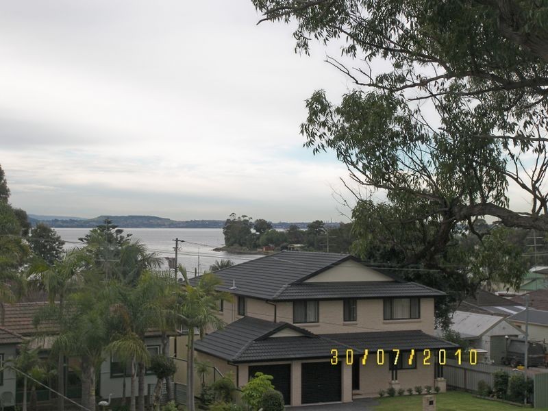 107 Deakin Street, Oak Flats NSW 2529