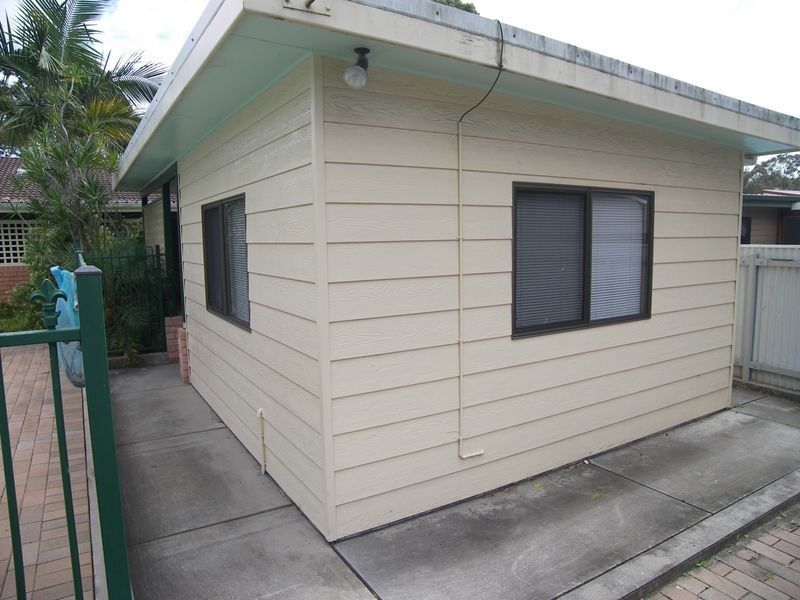 90 Koona Street, Albion Park Rail NSW 2527