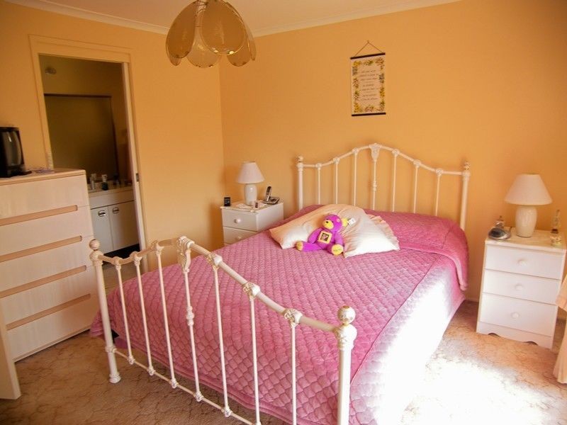 85 Vermont Rd, Warrawong NSW 2502