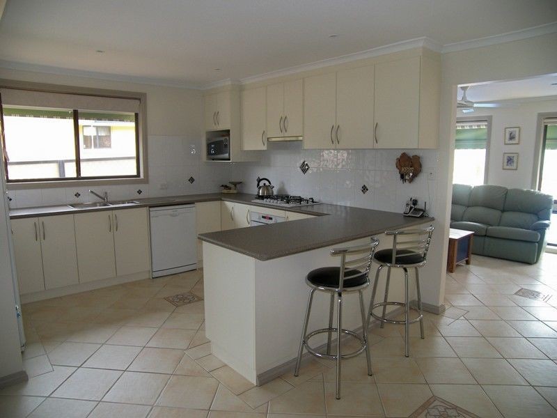 50 Cawdell Drive, Albion Park NSW 2527