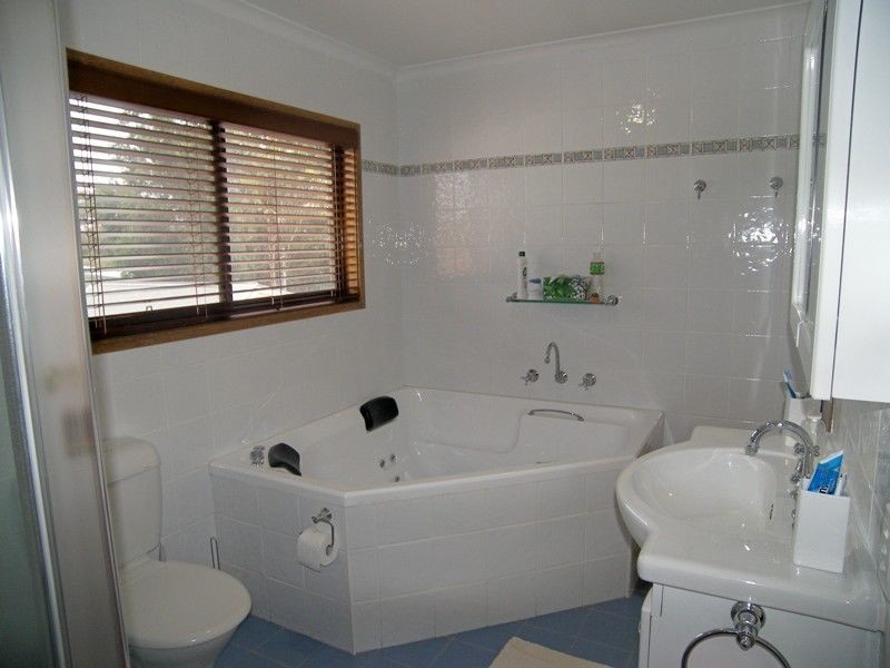 50 Cawdell Drive, Albion Park NSW 2527