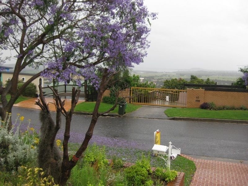 64 Scenic Cres, Albion Park NSW 2527